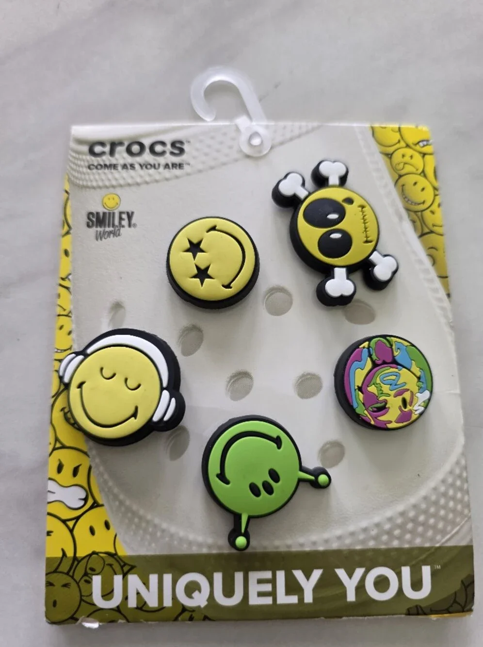 Crocs SmileyWorld Jibbitz Shoe Charms 5 Pack Smiley Face Alien Skull Kids